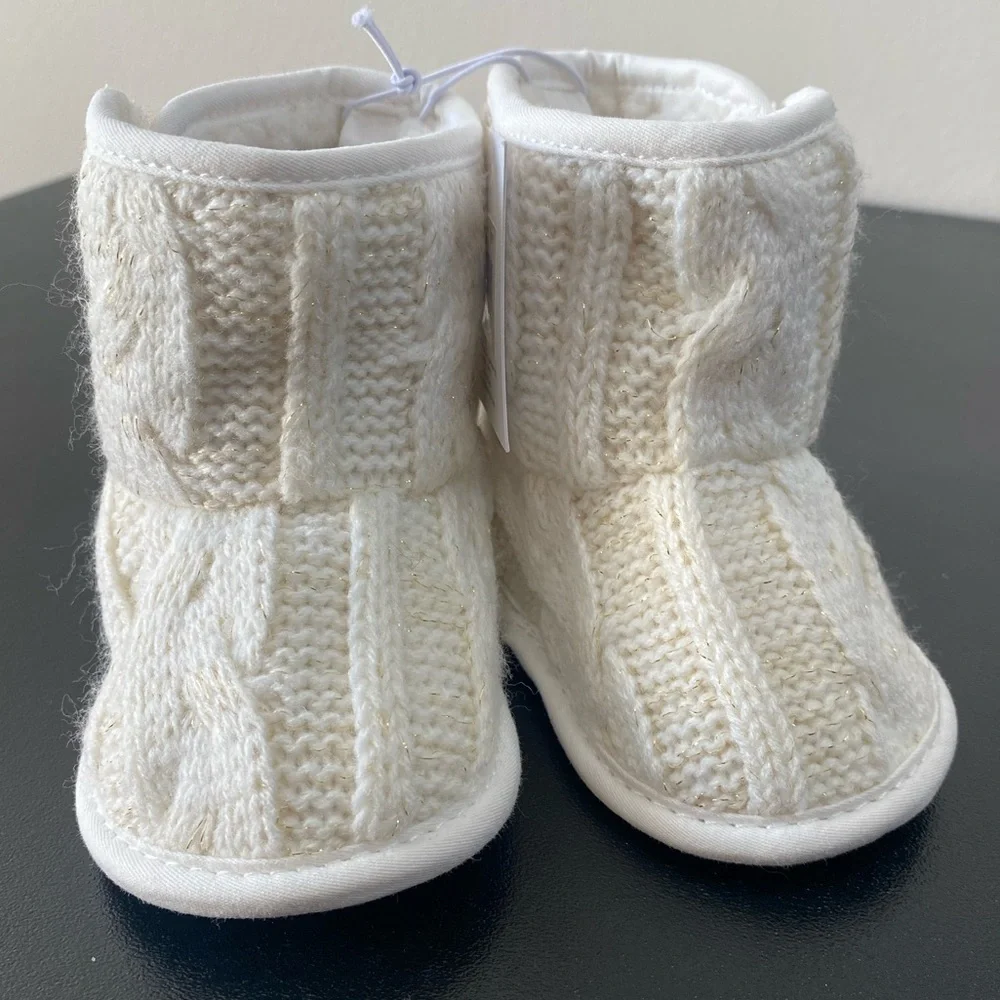 *NWT* Capelli Ivory Faux Fur Knit Baby Boots Size 1 (0-6 Months)